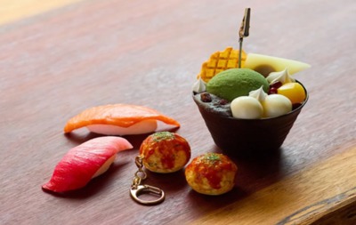 Make Your Own Plastic Food Keychain or Magnet in Osaka